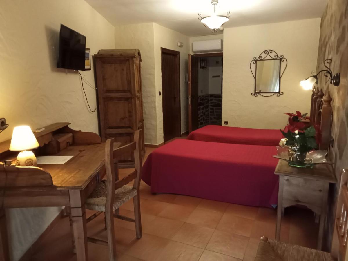 Hotel Villa De Berzocana Екстер'єр фото