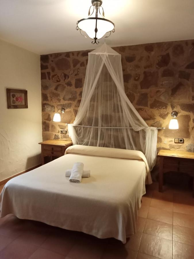 Hotel Villa De Berzocana Екстер'єр фото