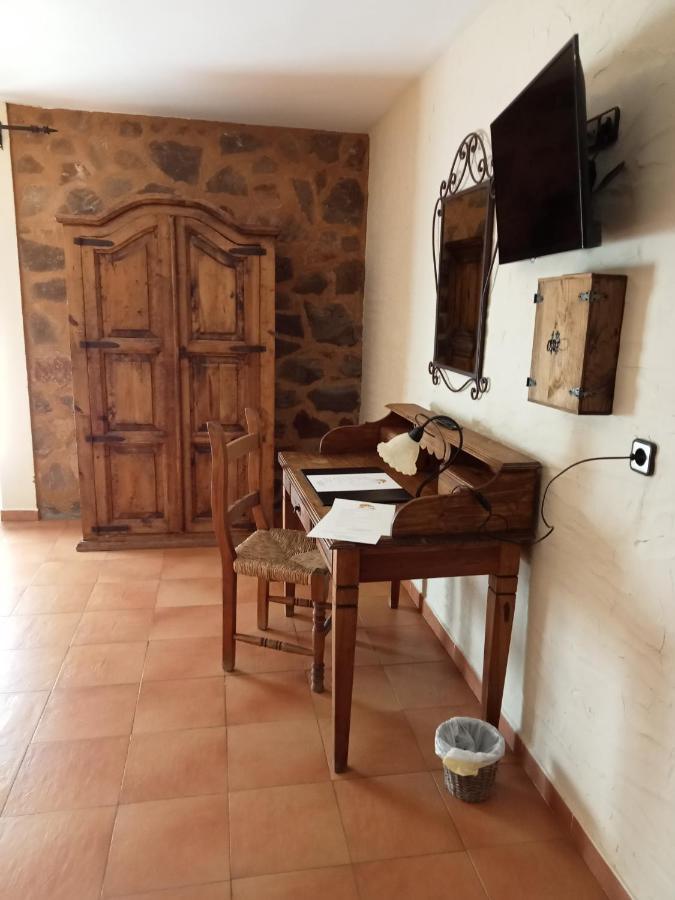 Hotel Villa De Berzocana Екстер'єр фото