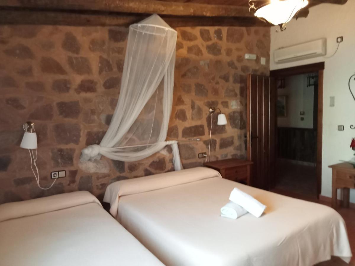 Hotel Villa De Berzocana Екстер'єр фото