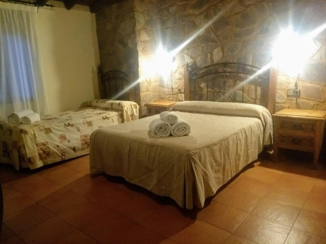Hotel Villa De Berzocana Екстер'єр фото