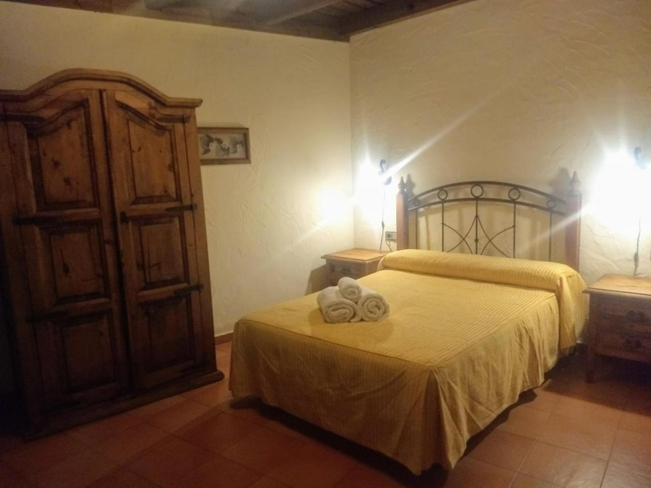 Hotel Villa De Berzocana Екстер'єр фото